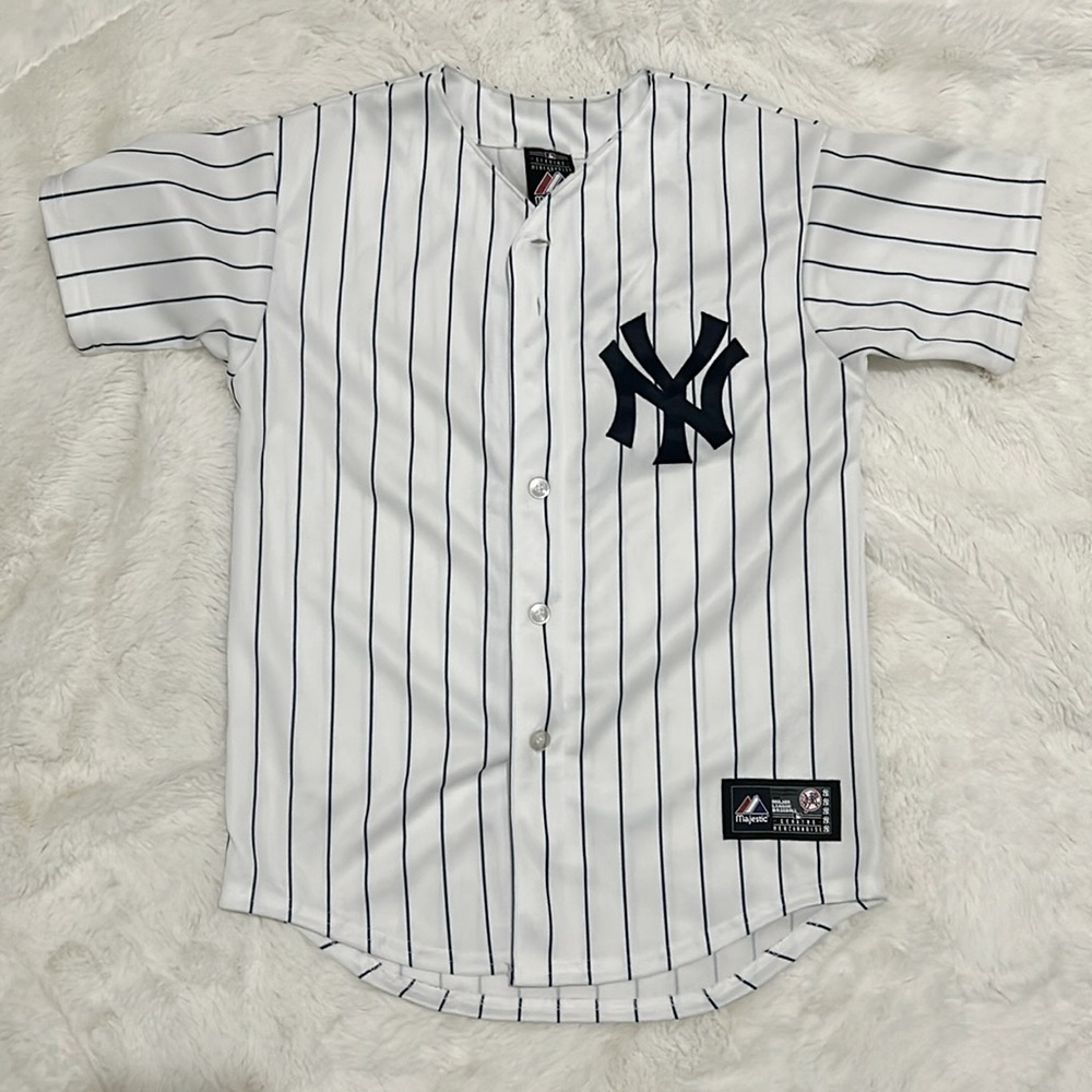 MAJESTIC Derek Jeter Yankee Jersey
